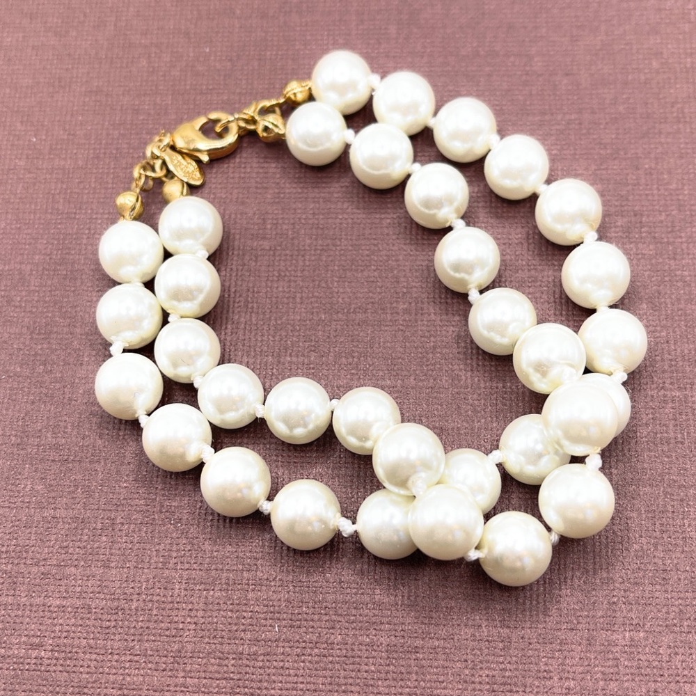 DUCHESS Retired Premier Designs Pearl Bracelet